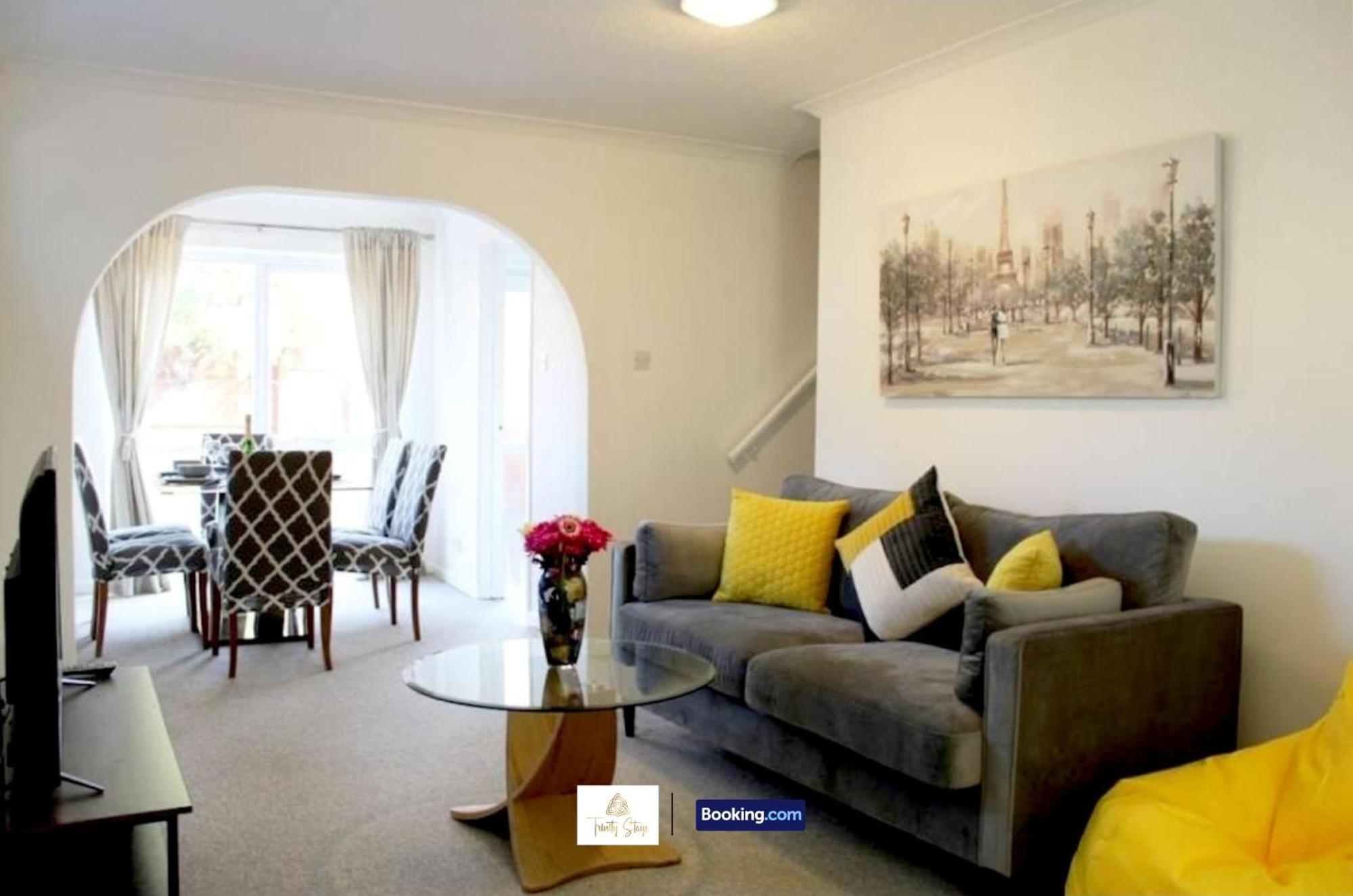 4 Bedroom House With Parking Near City Centre By Trinity Stays Short Lets & Serviced Accommodation Cambridge Ngoại thất bức ảnh